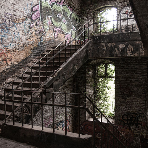 Fort de la Chartreuse - Openbare urbex locatie - Trappenhuis in verval